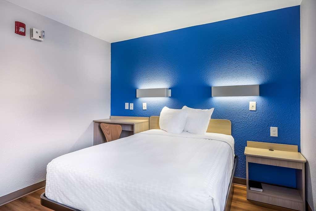 Americas Best Value Inn East Peoria חדר תמונה
