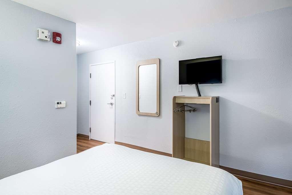 Americas Best Value Inn East Peoria חדר תמונה