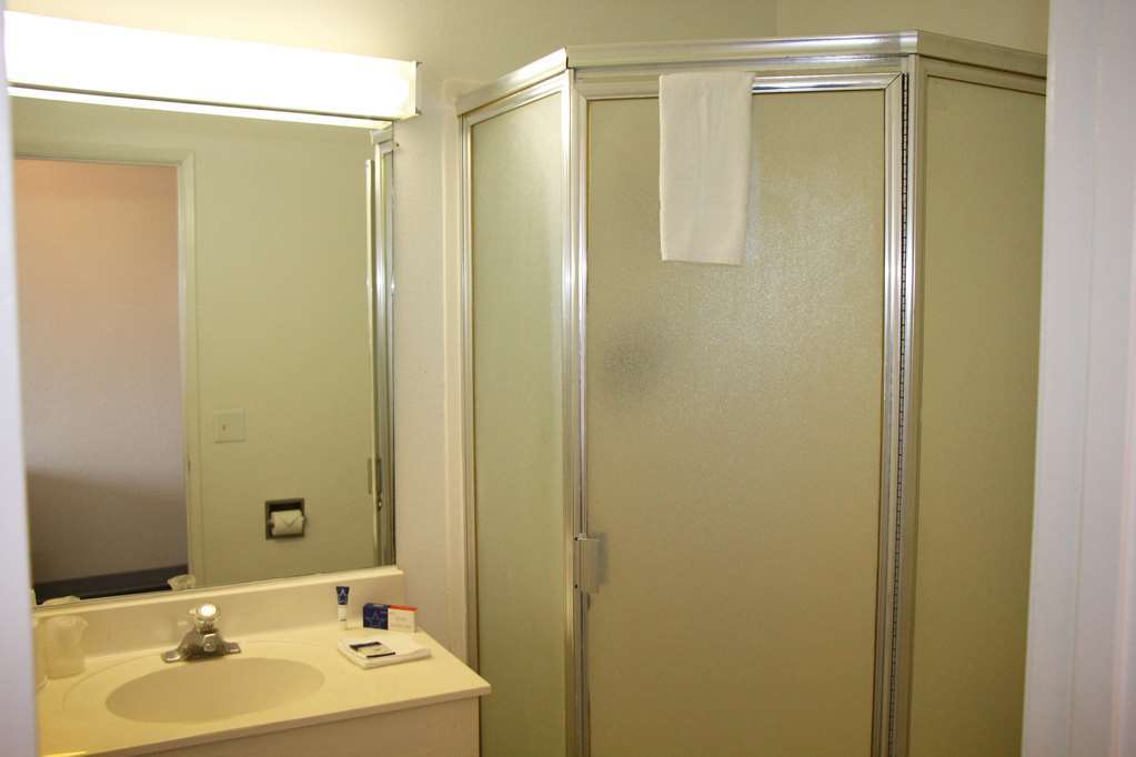 Americas Best Value Inn East Peoria חדר תמונה