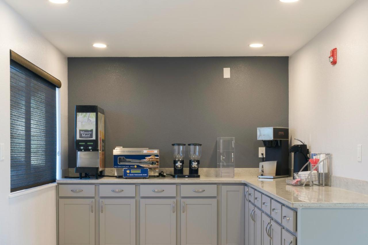 Americas Best Value Inn East Peoria מראה חיצוני תמונה